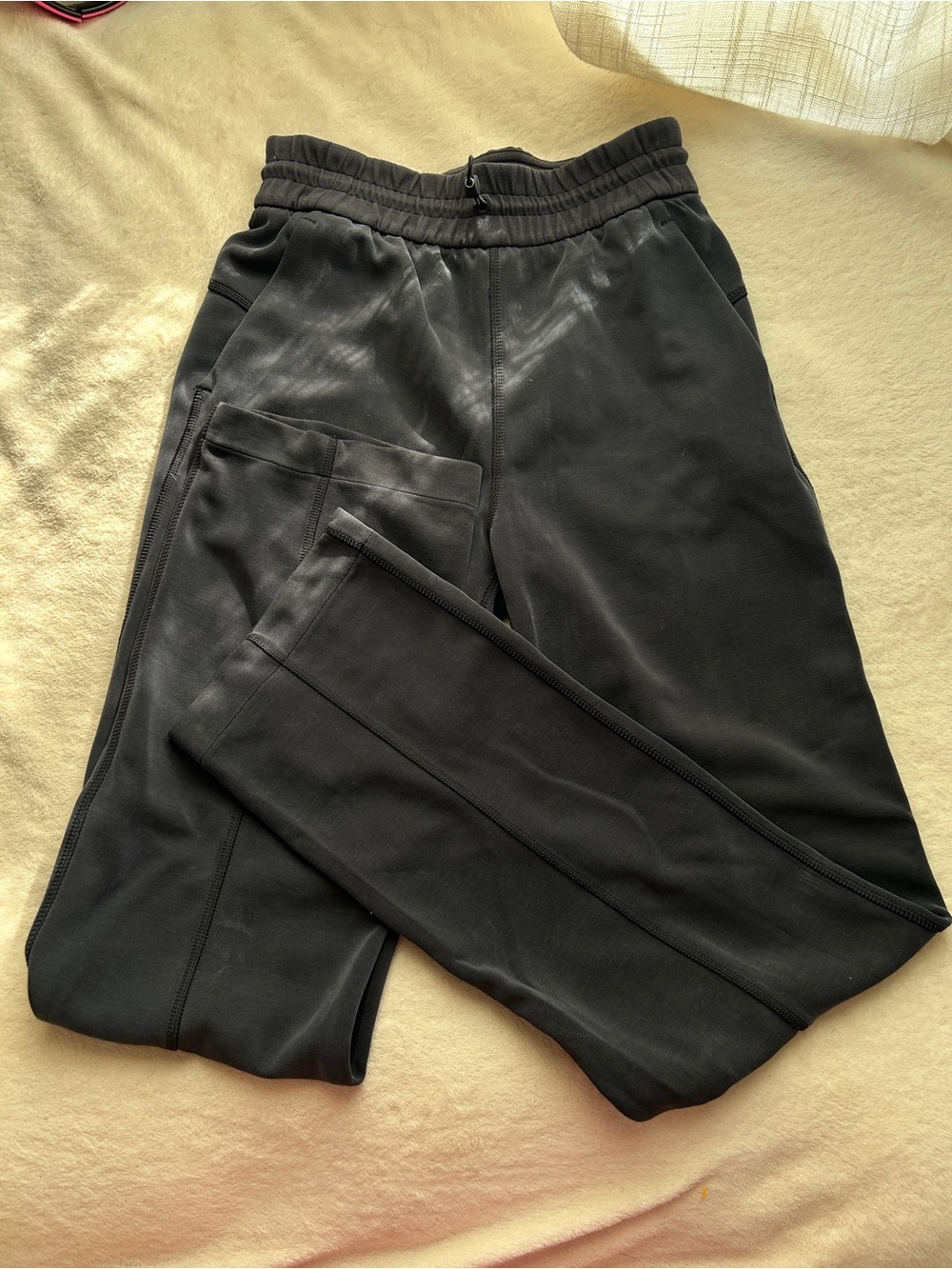 lululemon Softstreme High-Rise Pant
Short women’s